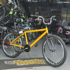 BICICLETA MONTADINHA 26 AMARELA CLOCK BIKES