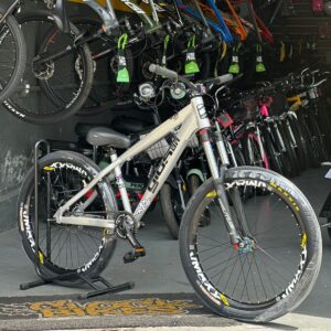BICICLETA GIOS 4TRIX PRATA