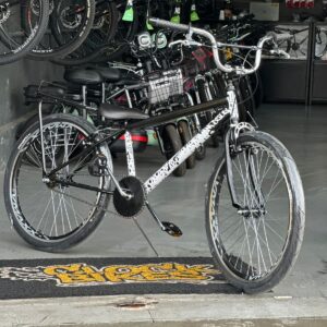 BICICLETA MONTADINHA PRETA LOMBRADA